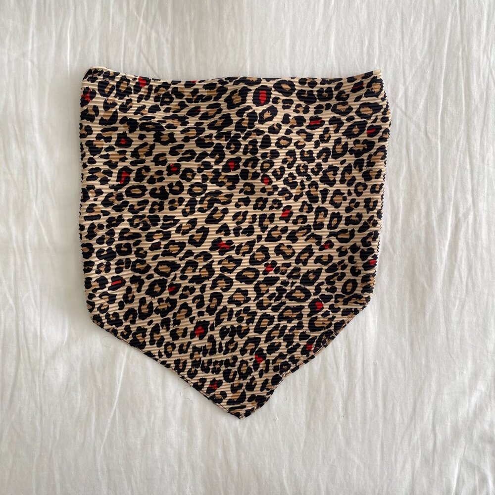 No brand cheetah print scarf / top